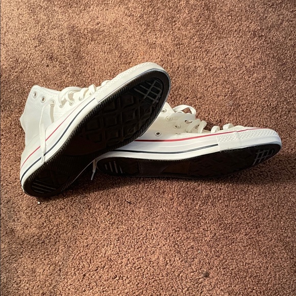 Stylish White High-Top Women's Sneakers - Picture 5 of 6